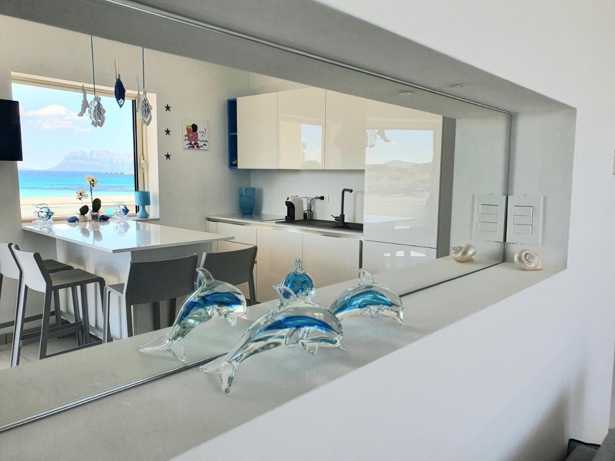Appartamento Delfino Azzurro Golfo Aranci Exterior foto